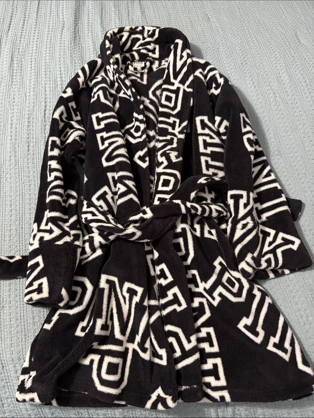 PINK Victoria's Secret Black & White Logo Short Robe